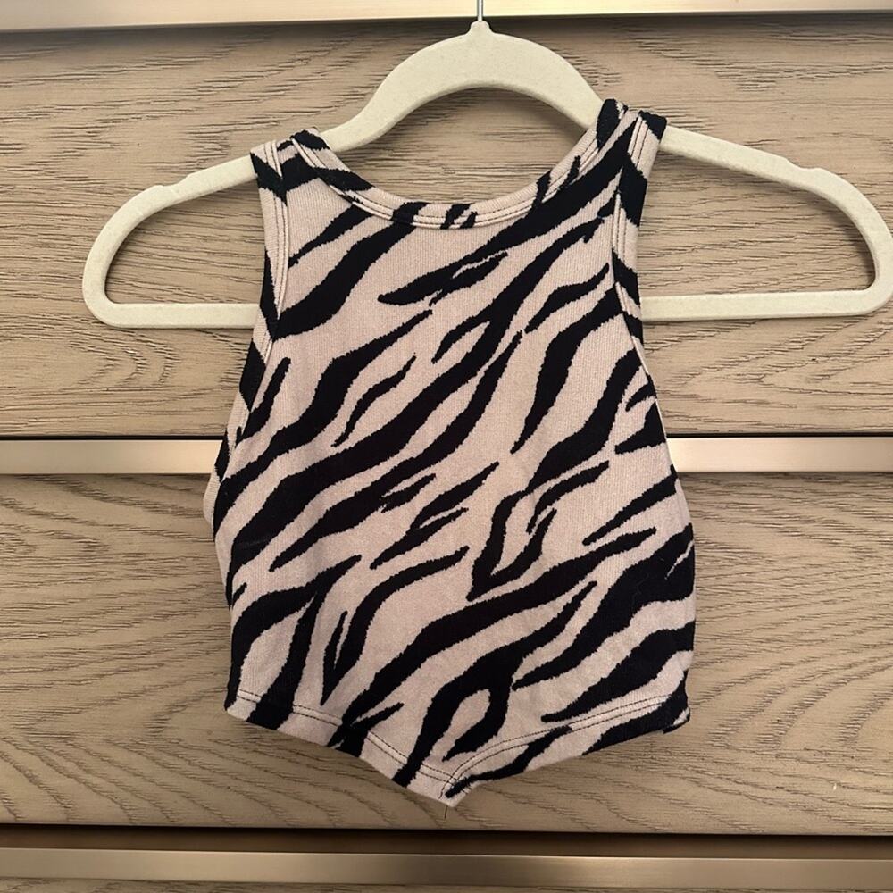 Forever 21 Black and Cream Patterned Top